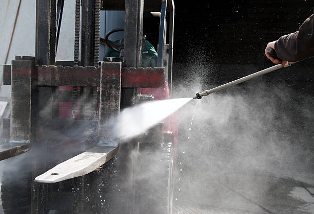 Best Sidewalk Pressure Washing  in Breckenridge Hills, MO